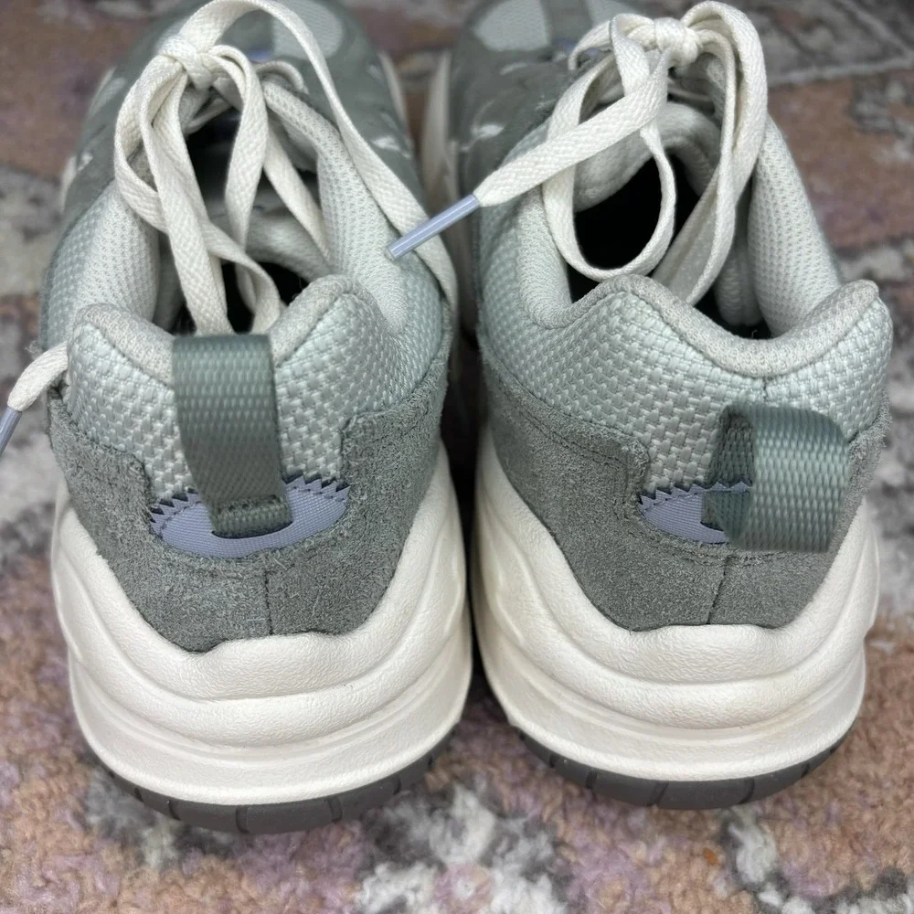 Nike tech hera